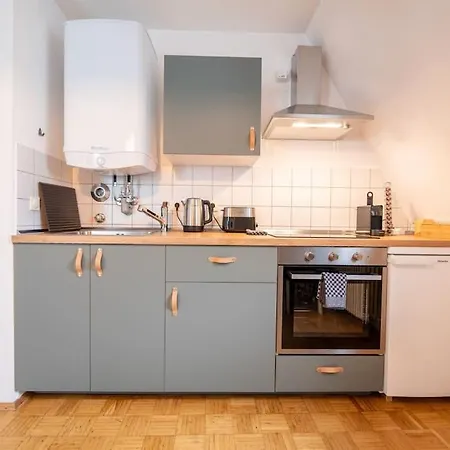 Loft + Am Marktplatz Mit Disney+ *