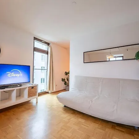 Loft + Am Marktplatz Mit Disney+ * ケムニッツ