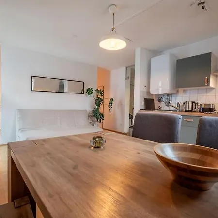 Loft + Am Marktplatz Mit Disney+